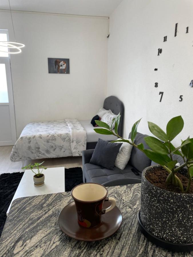 Apartmani Andric Требинє Екстер'єр фото
